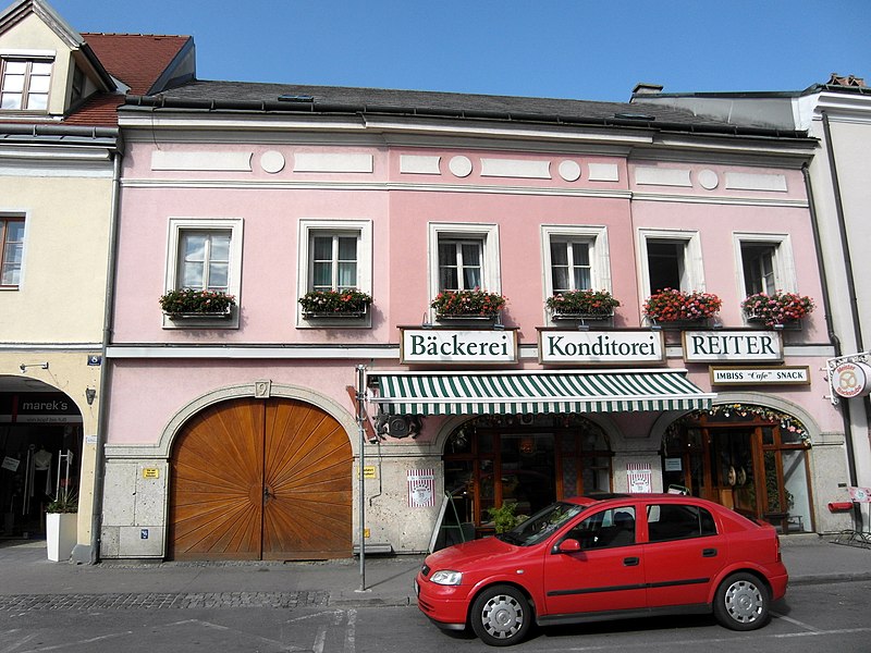 File:Korneuburg-Hauptplatz9.jpg