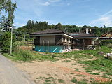 Čeština: Stavba domu ve vsi Krámský. Okres Praha-východ, Česká republika. English: House in construction in Krámský village, Prague-East Distrct, Czech Republic.