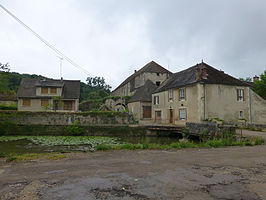 L'Isle-sur-Serein (2).jpg