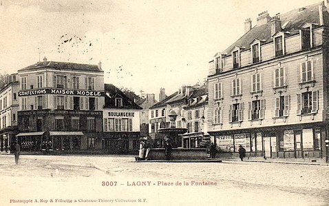 L1797 - Lagny-sur-Marne - Place de la fontaine.jpg