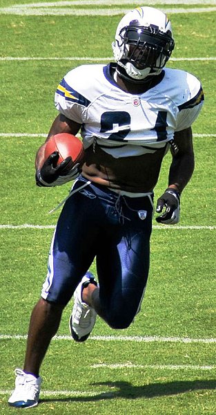 File:LaDainian Tomlinson-Aug-2-08-Practice.jpg