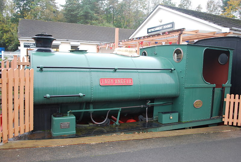 File:Lady Angela 'asleep' at Buckfastleigh (8119579109).jpg