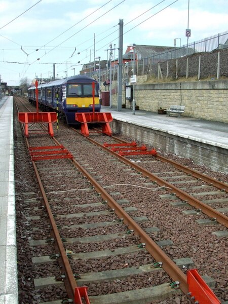 File:Larkhall railway station - geograph.org.uk - 3427250.jpg