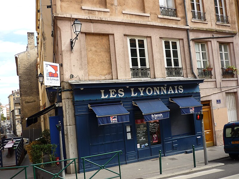 File:Lyon - Rue Tramassac, n° 1.JPG