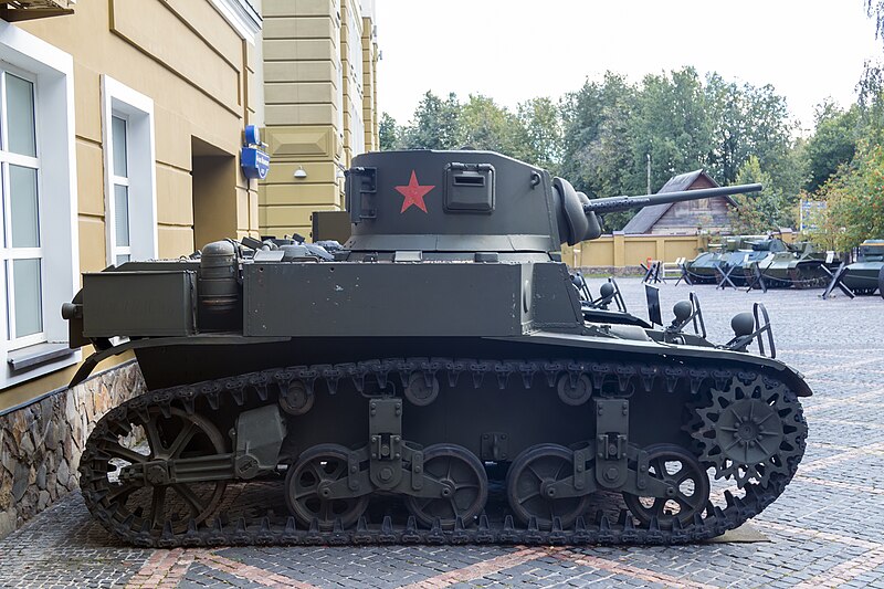 File:M3A1 Stuart side in Museum of technique 2016-08-16.JPG