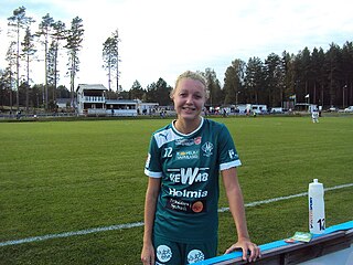 <span class="mw-page-title-main">Maruschka Waldus</span> Dutch football player (born 1992)