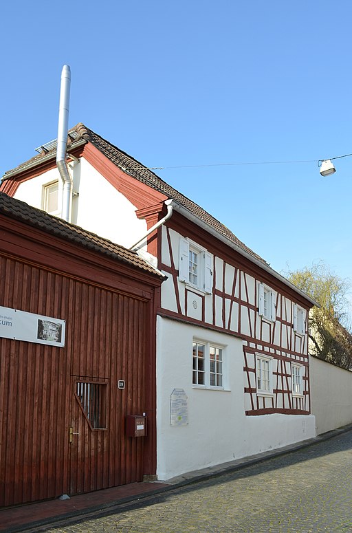 Massenheim, Alte Dorfgasse 13