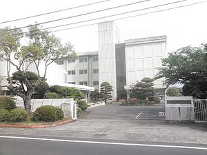 岡山市立馬屋下小学校・学校正門