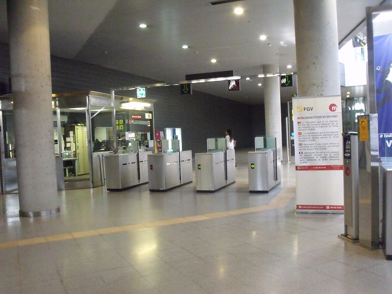 File:Metrovalencia MMXIV 114.JPG