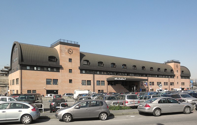 File:Milano - stazione ferroviaria Lambrate - nuovo fabbricato viaggiatori.jpg