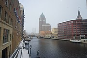 Milwaukee River from Milwaukee Skywalk