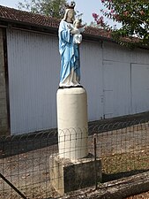 Statue de la Vierge à l'Enfant.