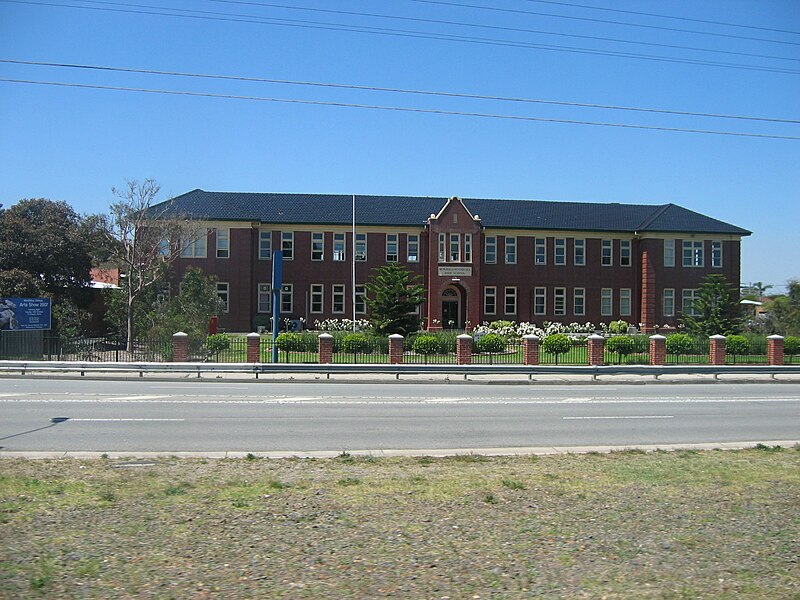 File:Mordialloc College 2007.jpg