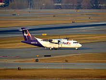 Empire ATR 42 in FedEx Feeder livery N921FX (8188574712).jpg