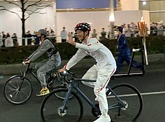 Nariyuki Masuda beim olympischen Fackellauf (2021)
