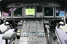 La cabina di pilotaggio di un NH90.