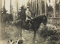 Fridtjof Nansen na koni, Hemingen, Polhøgda, asi 1902