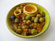 Olives marinées à la provençale