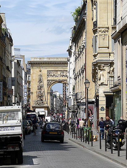 How to get to Rue Saint Denis with public transit - About the place