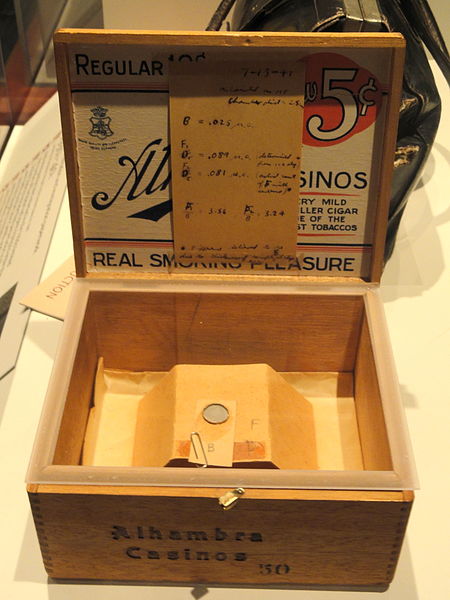 File:Plutonium-239, 1941, first sample in which nuclear fission was detected, University of California, Berkeley, gift of Glenn T. Seabort and Emilio Segre - National Museum of American History - DSC06250.JPG