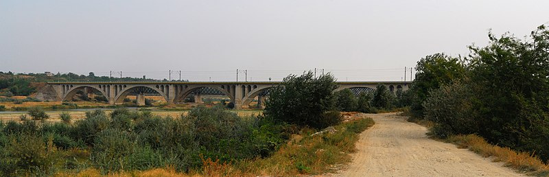 File:RO BZ Vadu Pasii railway bridge.jpg