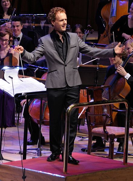 File:Rainer Hersch at RFH 2013.jpg