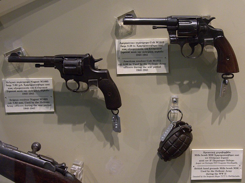 File:Revolvers and hand grenade from WW II (8669572356).jpg