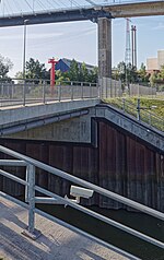 Rugenberger Schleusenbrücke 02.jpg