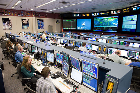 Tập_tin:STS-128_MCC_space_station_flight_control_room.jpg