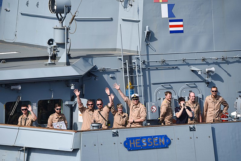 File:Sailors aboard the German frigate Hessen (F221) on 30 April 2018 (180430-N-NQ487-0311).JPG