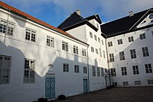 Dragsholm courtyard in 2009 Schloss Dragsholm Innenhof.JPG