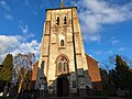 Sint-Laurentiuskerk te Zedelgem Dorp, deze stenen versie dateert wellicht uit de 14e eeuw. Intussen is het een bescherm monument. [9]