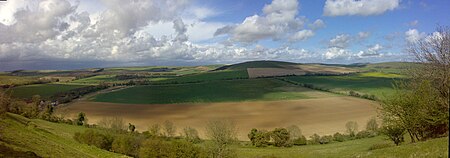 The dip slope of the South Downs, as seen from Angmering Park Estate near Arundel (panoramic view). South downs.jpg