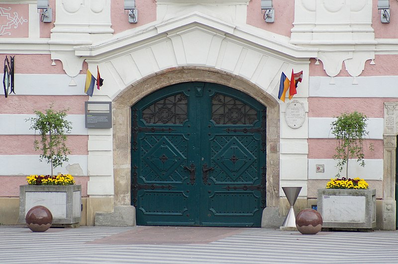 File:St. Pölten Rathaus 11.JPG