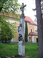 Kríž pri kostole