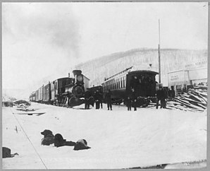 Tren Tanana Valley Railroad en la estación Fox, 1916