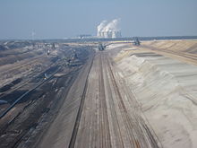 Open pit coal mine Janschwalde and the Janschwalde power plant, Brandenburg, Germany (April 2010) Tagebau-Kraftwerk-Jaenschwalde.jpg