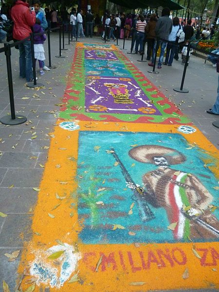 File:Tapetes de Día de muertos en Coyoacan.jpg