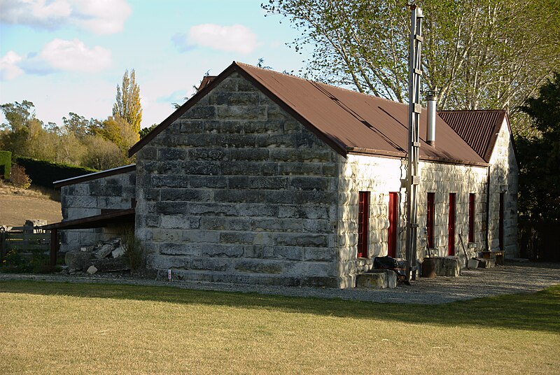 File:Totara Estate, Mens Quarters & Cookhouse.jpg