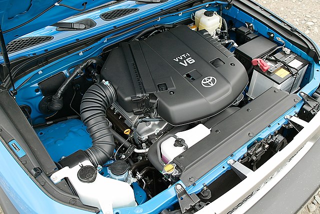 1GR-FE engine in a Toyota FJ Cruiser