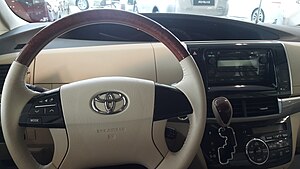 Toyota_Previa_2018_Bahrain_Interior