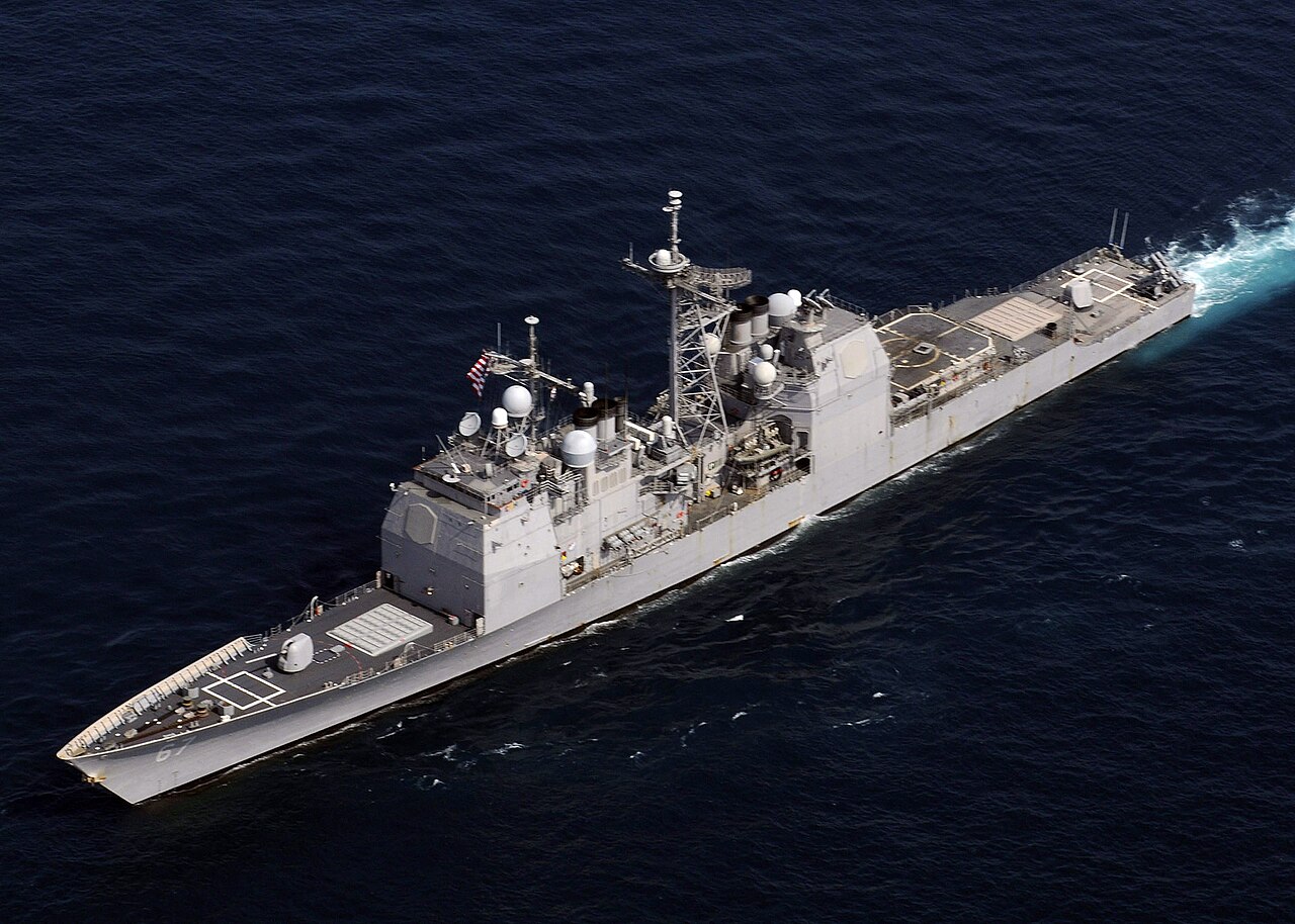 File:US Navy 100208-N-9418A-616 The Ticonderoga-class guided 