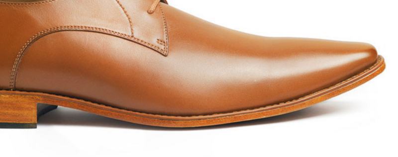 File:Vamp (detail of Markhor Derby shoes).png