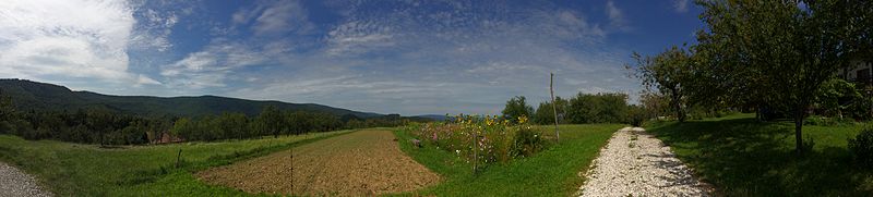 File:Vareje panorama.jpg