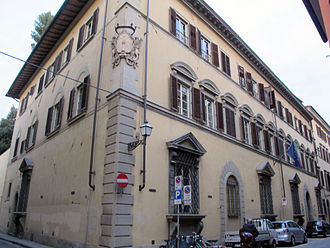 Facade of Palace Via ghibellina 30, palazzo vivarelli colonna 01.JPG