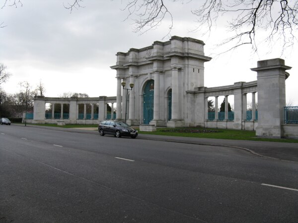 Victoria Embankment War Memorial at Trentside, The Meadows