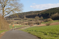 English: R2 R7 long-distance cycling route along Vogelsbergbahn between Angersbach and Bad Salzschlirf, Hesse, Germany.