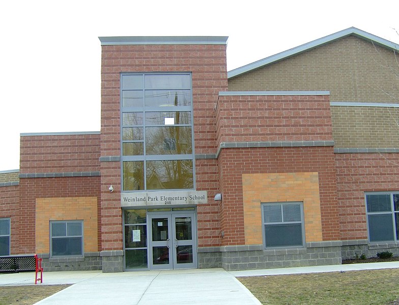 File:Weinland Park Elementary.jpg