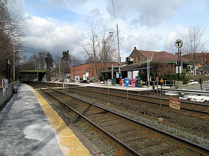 Wellesley Hills station, March 2013.JPG