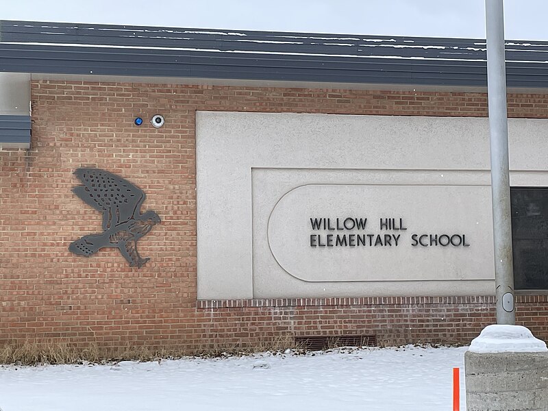 File:Willow Hill Elementary School.jpg